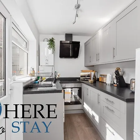 Elegant 4bed House-free Parking バロー・イン・ファーネス