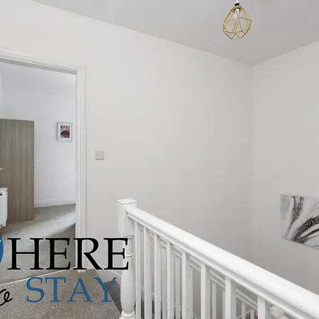 Elegant 4bed House-free Parking Holiday home Barrow-in-Furness